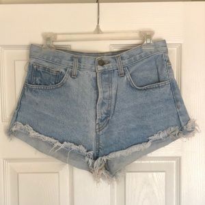 ✨BRANDY MELVILLE HIGH WAISTED SHORTS✨